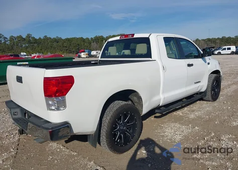 2010 Toyota Tundra Grade 4.6L V8 z USA, uszkodzony, nr VIN 5TFRM5F12AX009736